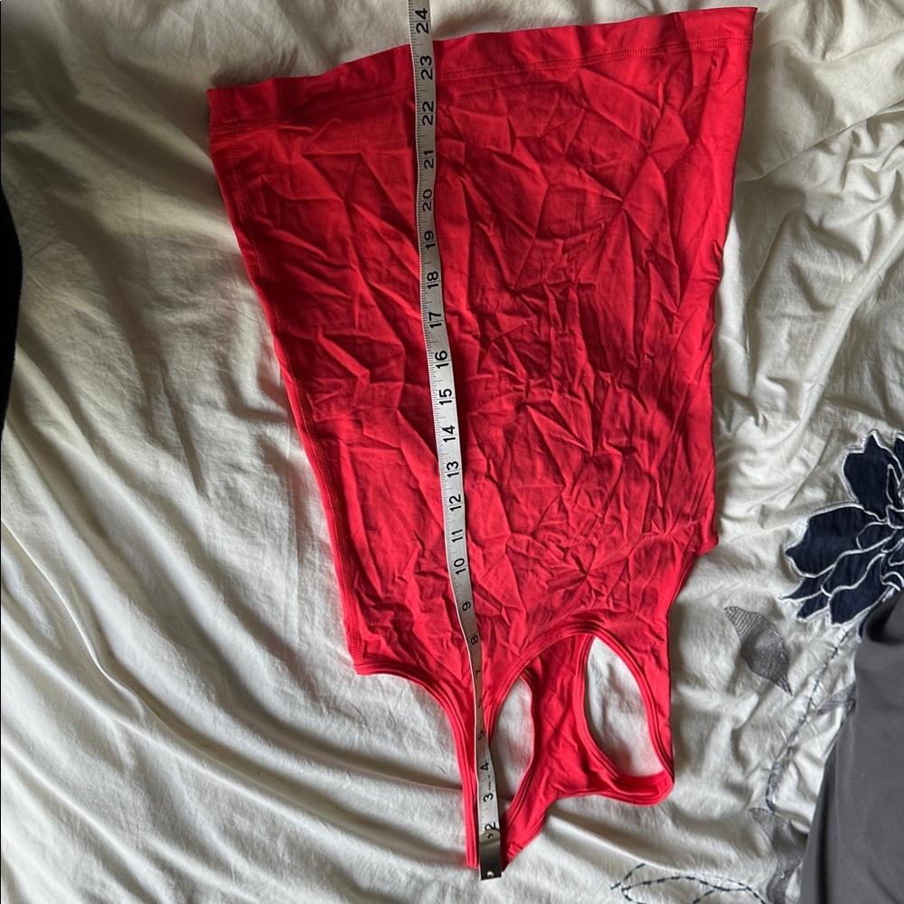 Lululemon Athletic Razor Back Top - Picture 6 of 7
